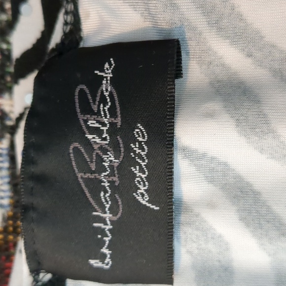 4 items one Price ( 3 Tops & 1 Sweater) - Picture 7 of 12